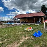 度假居 Koniec Swiata Z Basenem *