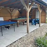 Koniec Swiata Z Basenem Дом отдыха