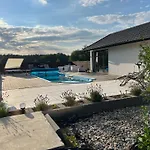 Koniec Swiata Z Basenem *