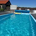 度假居 Koniec Swiata Z Basenem Mikołajki