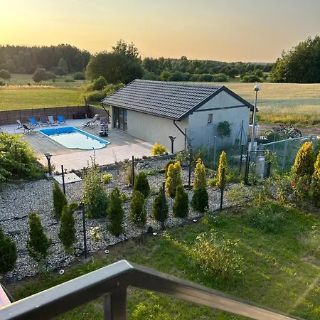 Koniec Swiata Z Basenem