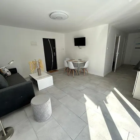 Koniec Swiata Z Basenem Tatil Evi Mikołajki