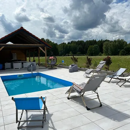 Koniec Swiata Z Basenem Tatil Evi *