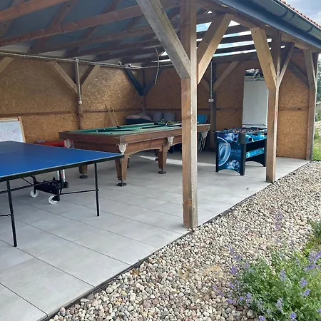 Koniec Swiata Z Basenem Tatil Evi