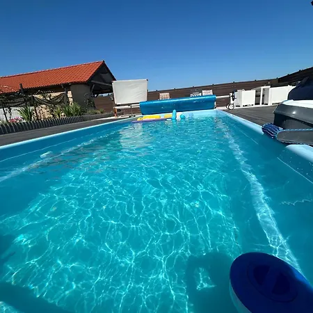 Koniec Swiata Z Basenem Tatil Evi Mikołajki