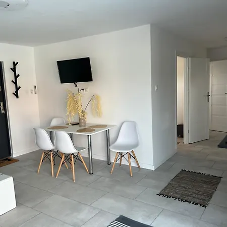 Koniec Swiata Z Basenem Tatil Evi Mikołajki