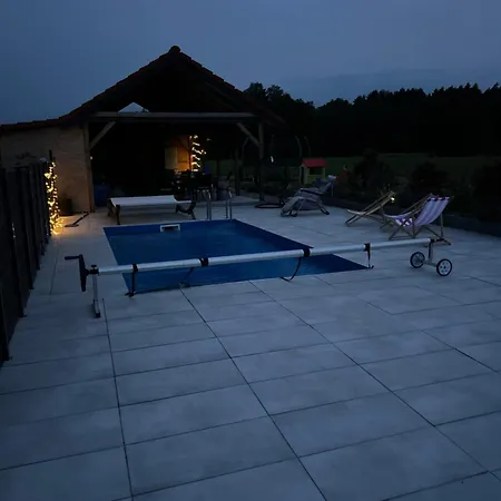 Koniec Swiata Z Basenem